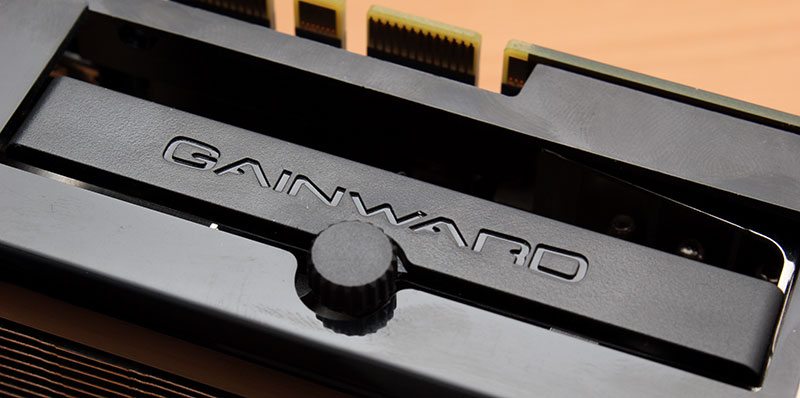 Gainward_770_Fan_screw.jpg